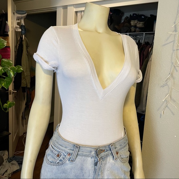 Free people white V neck bodysuit - Picture 2 of 4